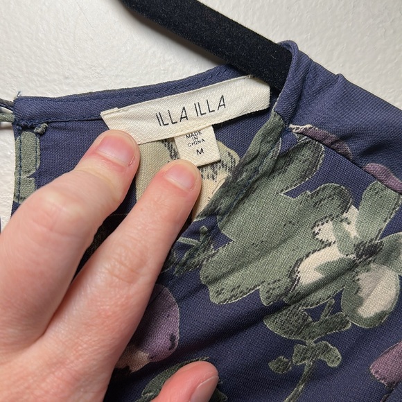 Women’s Illa Illa Navy Blue/Floral Long Sleeve Open Back Romper Size M - Picture 2 of 8